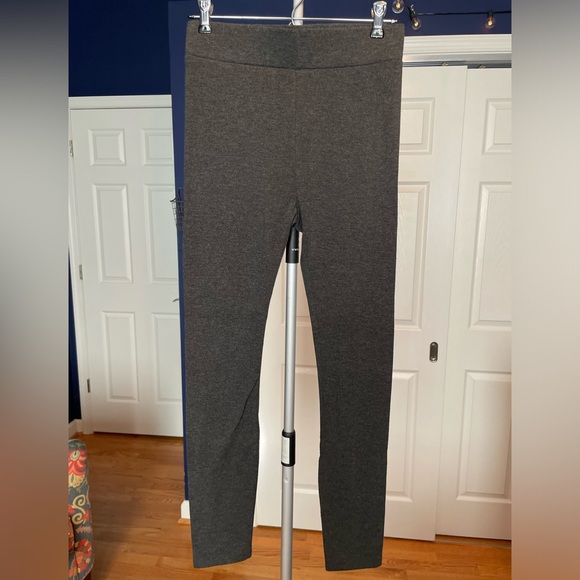 NWT Lou & Grey Cozy Flip side Leggings in Charcoal - Picture 3 of 10